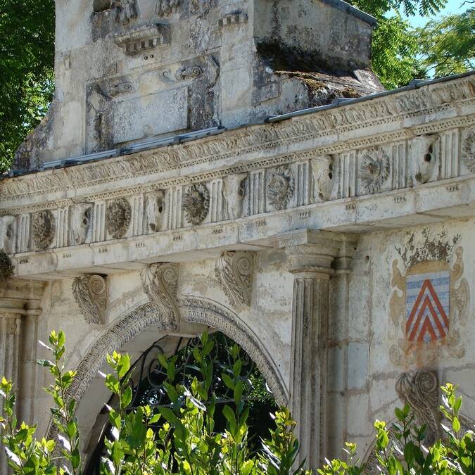 Porte de la Renaissance à Surgères - ©C.Triballier / Charentes Tourisme