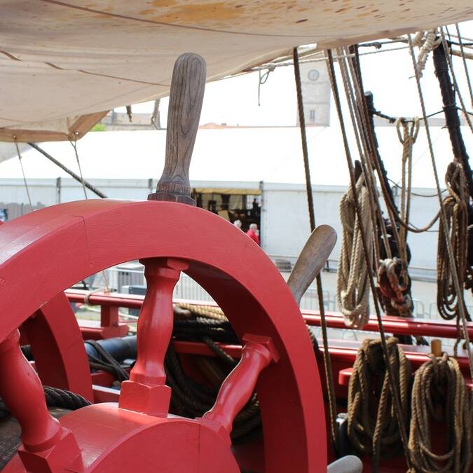 Sur le pont de l'Hermione