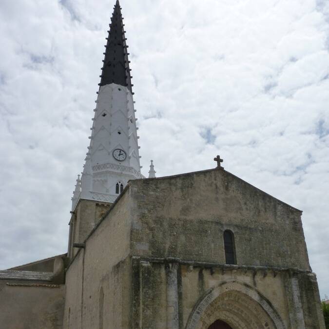 Le clocher de l'église Saint-Etienne d'Ars en Ré - ©P.Migaud / FDHPA 17